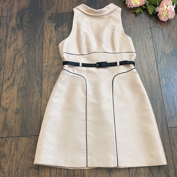 Stunning mini dress - Picture 2 of 12